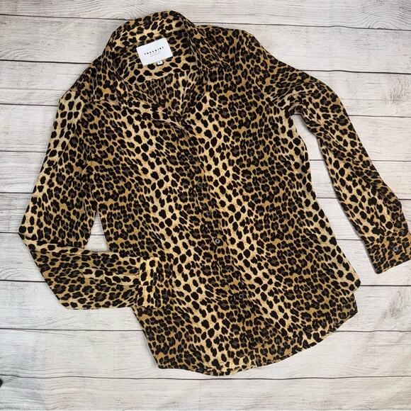 THE SHIRT by Rochelle Behrens Classic Animal Print Button Up Blouse Top Small - Picture 2 of 7